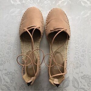 Eileen Fisher Tan Espadrille Flats Straps Women’s Size 9 Sandals Slip-On Shoes